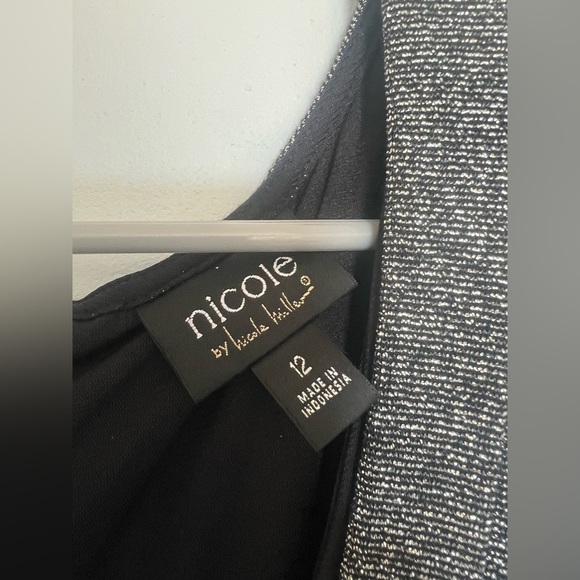 Party Dress, Nicole Miller Black & Silver Party Dress. Size 12 - Picture 3 of 3